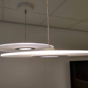 ronde lamp doorzichtig zijaanzicht